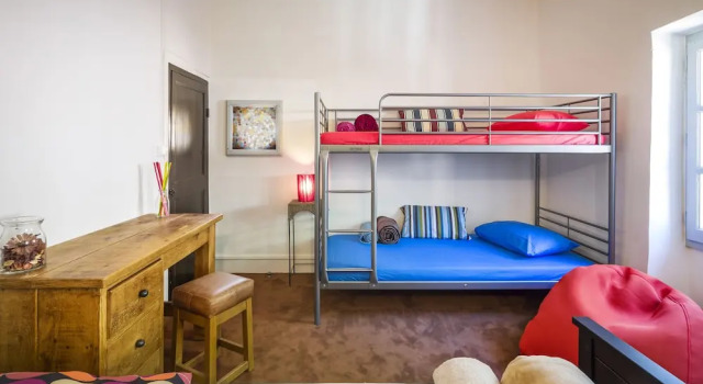 Gîte du Chant des Oiseaux, Book Hotel Saint-Guilhem-le-Desert Hérault