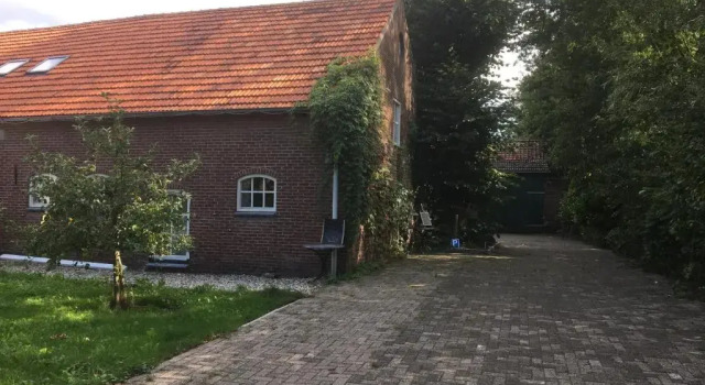 Коттедж с 2 комнатами B&B bij Bedaf