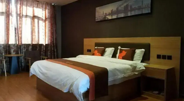 Jun Hotels Jiangsu Nantong Tongzhou West Jinsi Road Hantang Impression, Prenota Hotel Tongzhou 