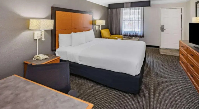 Двухместный номер Deluxe La Quinta Inn by Wyndham Laredo I-35