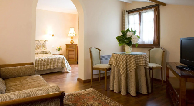 Hôtel Argi Eder, Rezervați Hotel Ainhoa French Basque Country