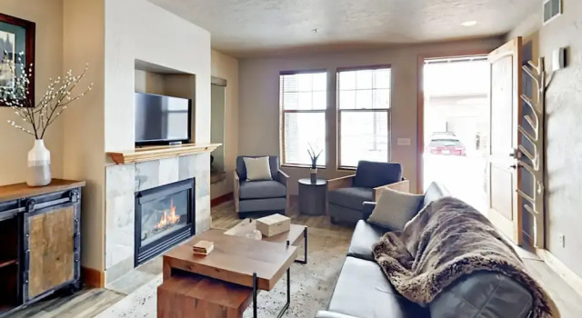 1746 Park City - 2 Br Condo, Varaa Huoneisto Park City 