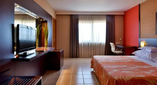 Одноместный номер Standard с балконом Pestana Trópico
