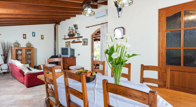 VILA - Villa with sea views in SANTA MARGALIDA. Free WiFi
