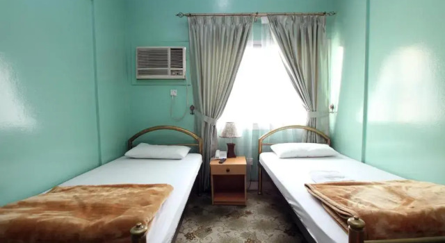 Трёхместный номер Standard Zaineast Hotel