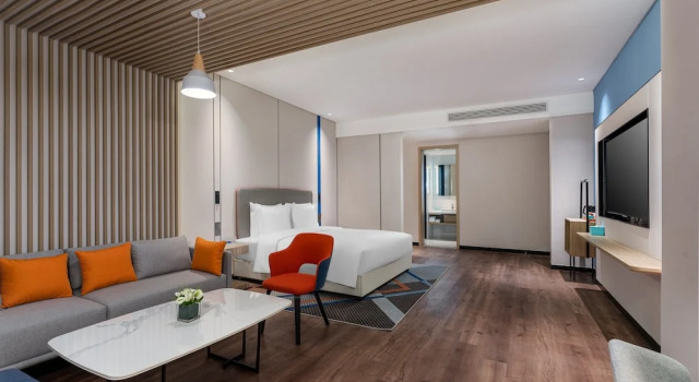 Двухместный люкс Holiday Inn Express Nanchang Qingshan Lake View by IHG