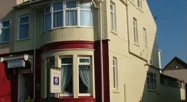 Seabreeze Guest House, Забронировать Гостевой дом Блэкпул Ланкашир, рядом с Blackpool North Train Station