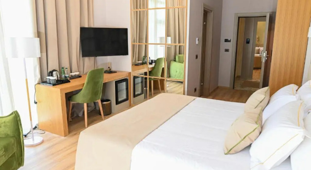 Трёхместный номер Standard с видом на сад White Hill Hotel, SPA & Conferences