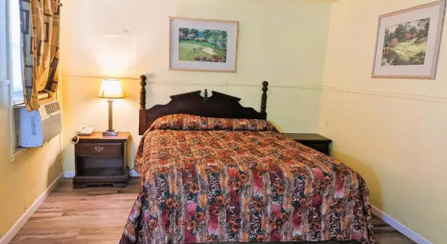 Номер Premium Economy Inn Kingsville