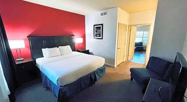 Номер Standard University Park Inn & Suites, an Ascend Collection Hotel