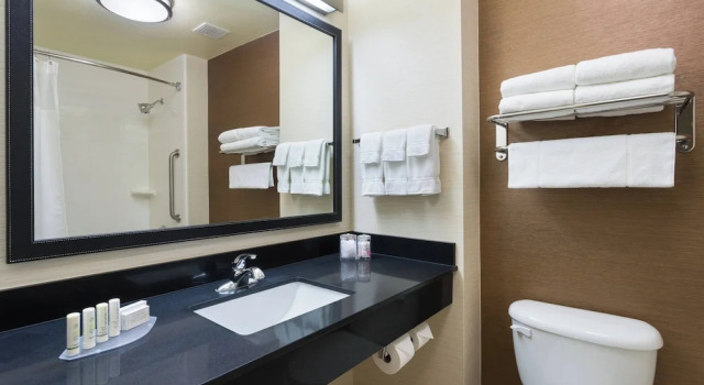 Люкс Fairfield Inn & Suites Odessa