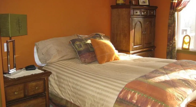 Covered Bridge Bed and Breakfast, Book Hotel Hartland New Brunswick