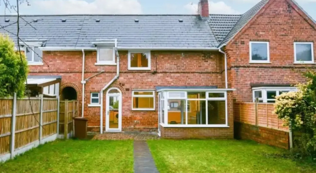 House - Sleeps 4-6 - Parking - Pet Friendly, Book Hotel Hoteller i Ilkeston med parkering, Parkering