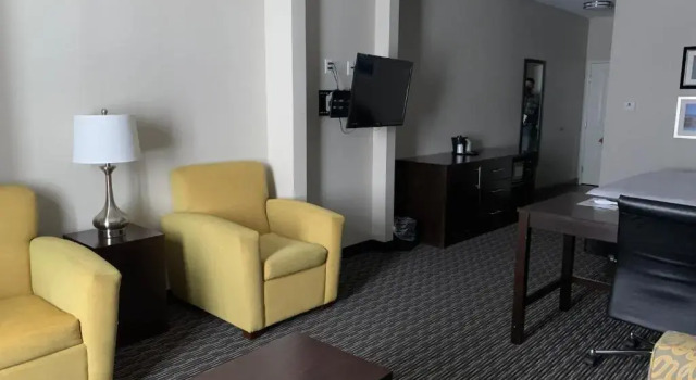 Четырёхместный люкс La Quinta Inn & Suites by Wyndham Billings