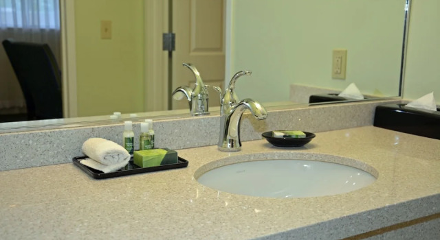 Четырёхместный номер Premium Ogunquit The Milestone Inn