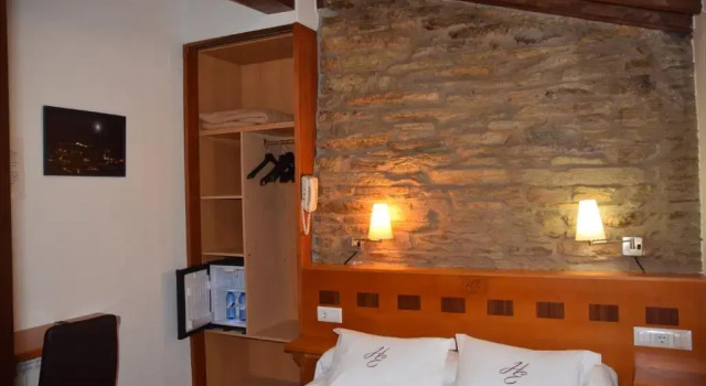 Двухместный номер Standard Hotel Entrecercas