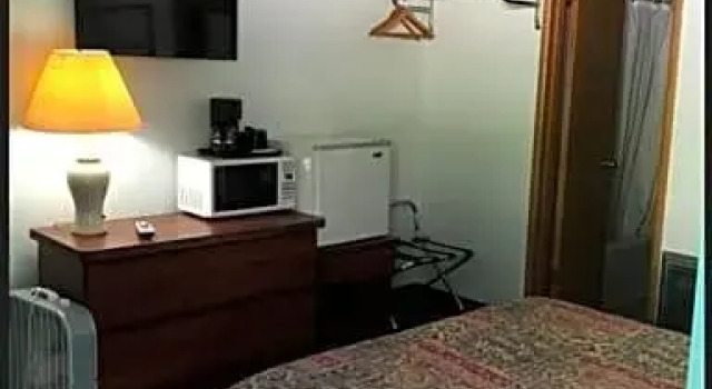 Номер Economy FourWinds INN