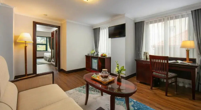Полулюкс с видом на озеро The Tray Hotel Hai Phong