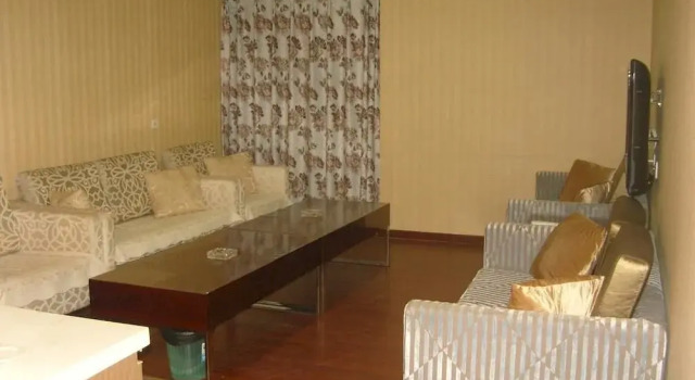 Tianjin Binhai Golden Sunshine Aparthotel, Prenota Residence Binhai Regione di Tianjin