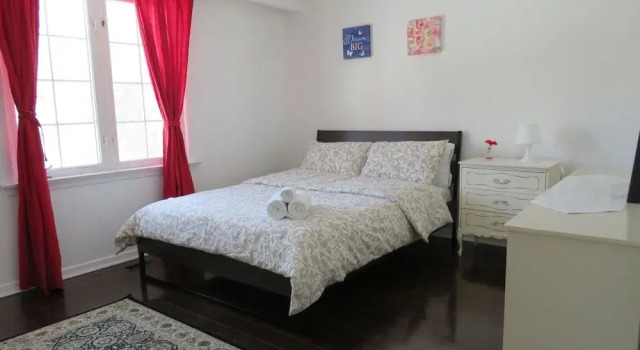 Comfortable Residence in Toronto, Varaa Hotelli North York 