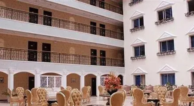 Jiutong Sunshine Hotel Jiuzhaigou, Book Hotel Hotels in Ngawa with Parking, Parking