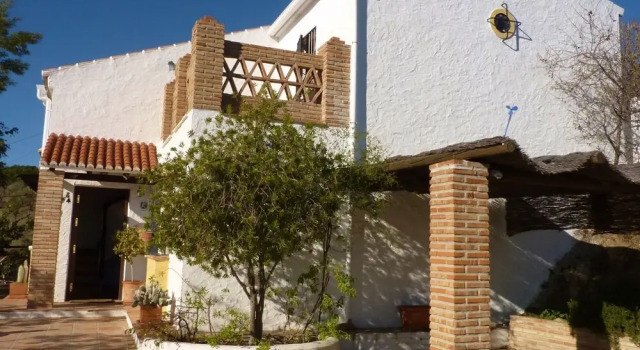 Spacious Holiday Home With Private Pool, in the Mountain and With Beautiful View