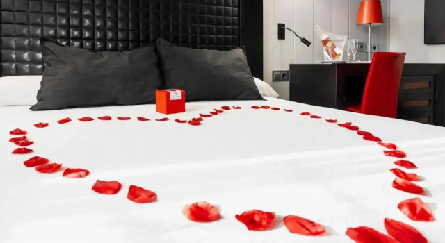 Двухместный номер With airport transfer Salles Hotel Aeroport de Girona