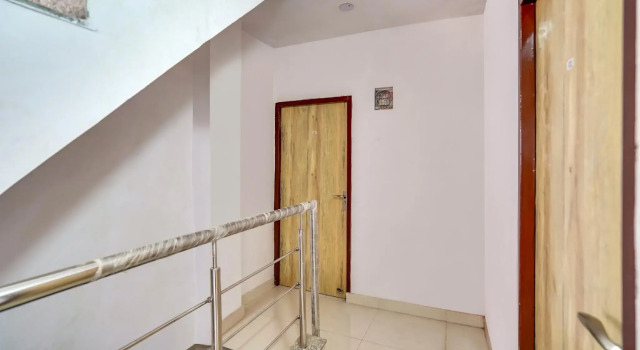 OYO 77834 Hazel Residency, Забронировать Отель Отели Нью-Дели 3 звезды, 3*
