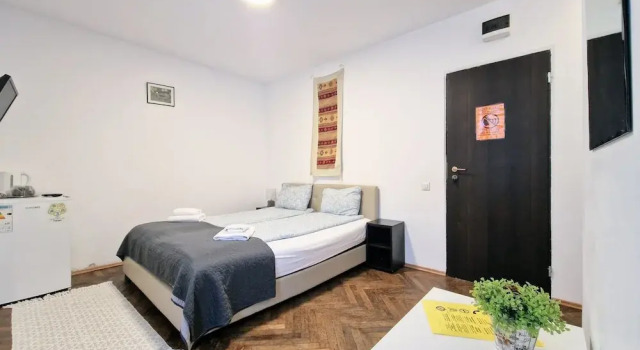 Номер Economy Main Square Apartments & More