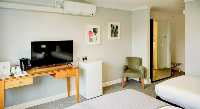 Трёхместный номер Standard The Warwick Hotel Kenilworth