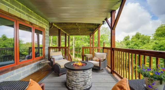 Апартаменты 1 Mi to Beech Mtn: Cabin w/ Fire Pit & Bbq!
