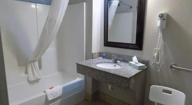 Camera Standard Econo Lodge