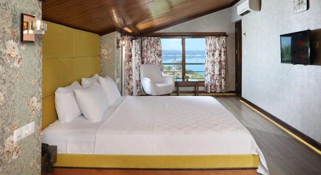 Люкс Golden Lake Hotel