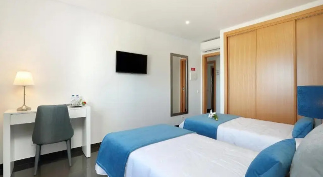 Двухместный номер Standard с видом на бассейн Sunfield Guest House