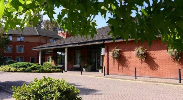 Четырёхместный номер Standard Отель Voco Telford Ironbridge