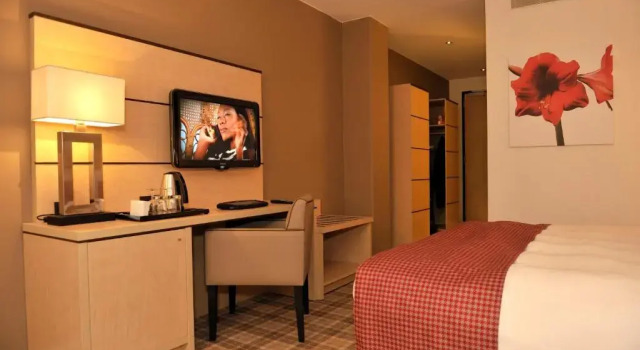 Двухместный номер Comfort Golden Tulip Leiden Centre