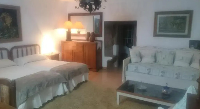 Casa MiraXurés con vistas a la Sierra del Xurés, Réserver Hôtel Lobios Orense