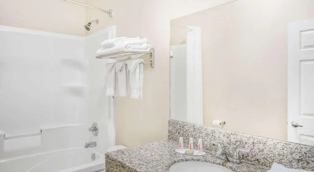 Номер Standard High Point Inn & Suites Peace River