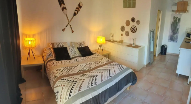 Studio Independant (Adults Only), Rezerwuj Apartament Hotele w Étang de Thau z basenem, Basen