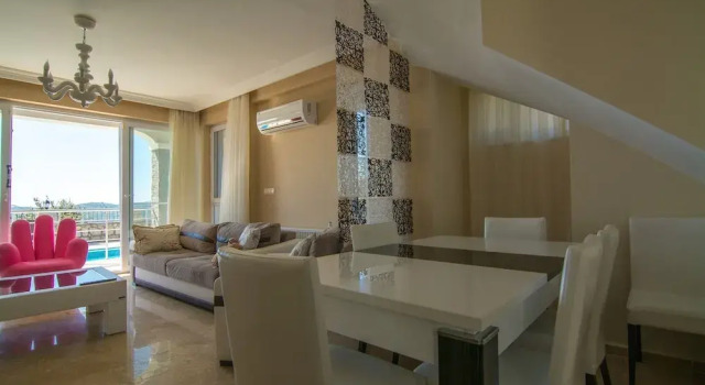 Arnna Villa 1 by Villa Buketi