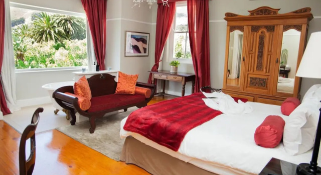 Номер Grand с балконом Abbey Manor Luxury Guesthouse