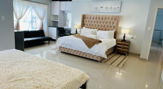 The Hide in Sandton, Забронировать Гостевой дом Отели Йоханнесбург с парковкой, рядом с Benmore Centre, Парковка