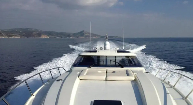 Коттедж Sunseeker Renegade 60 Ft