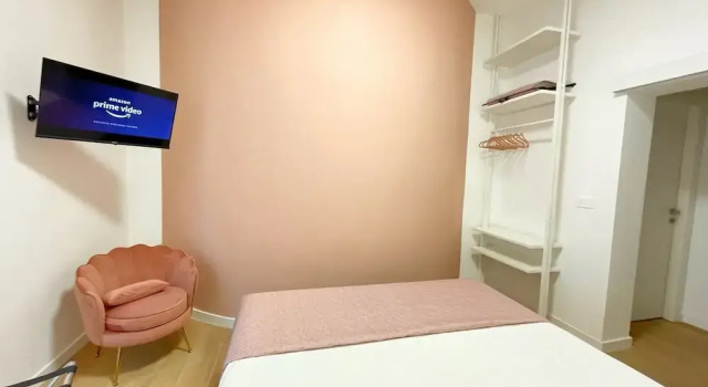 Color Houses Pescara Centro, Book Lejlighedshotel Hoteller i Pescara med parkering, Parkering