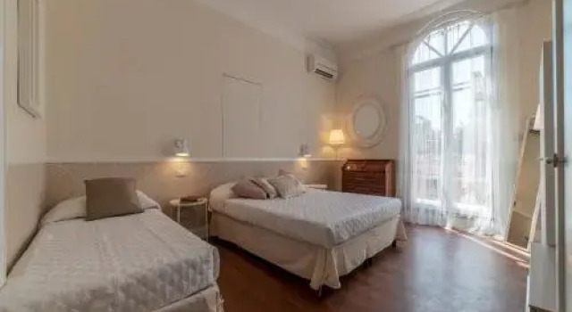 Ippolito Flat, Забронировать Отель Рим Лацио, рядом с Базилика Санта-Мария-ин-Трастевере