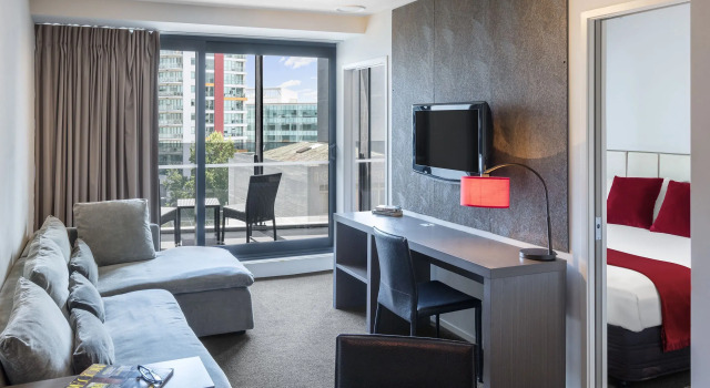 Celestion Waldorf Apartments Hotel