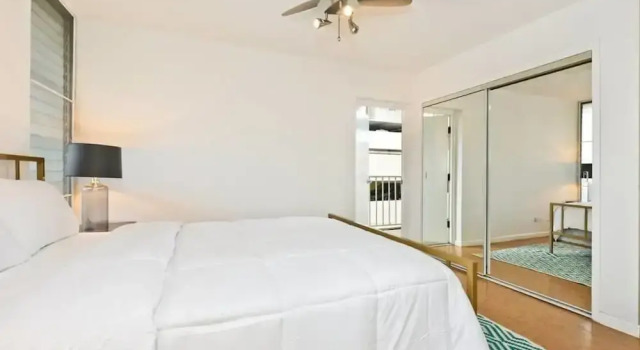 Large 2br/2ba Steps to Waikiki Beach by Domio, Rezerwuj Apartament Waikiki Honolulu