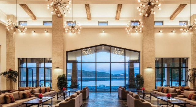 High Mountain Resort Shangri-la, Book Ferieresort SPA-hoteller i Shangri-La, SPA