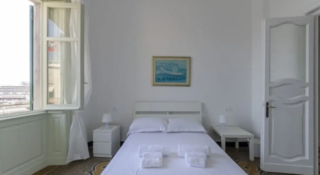 ALTIDO Big Apartment Cruise & Ferry Boat Terminal, Забронировать Апартаменты/квартира Генуя Итальянская Ривьера, рядом с D'Albertis Castle