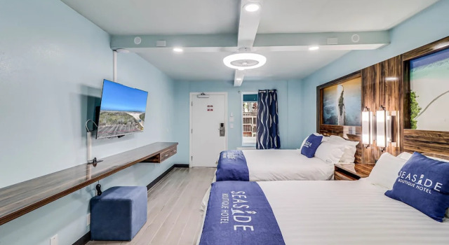 Номер Luxury Seaside Boutique Hotel, Waves At Your Doorstep